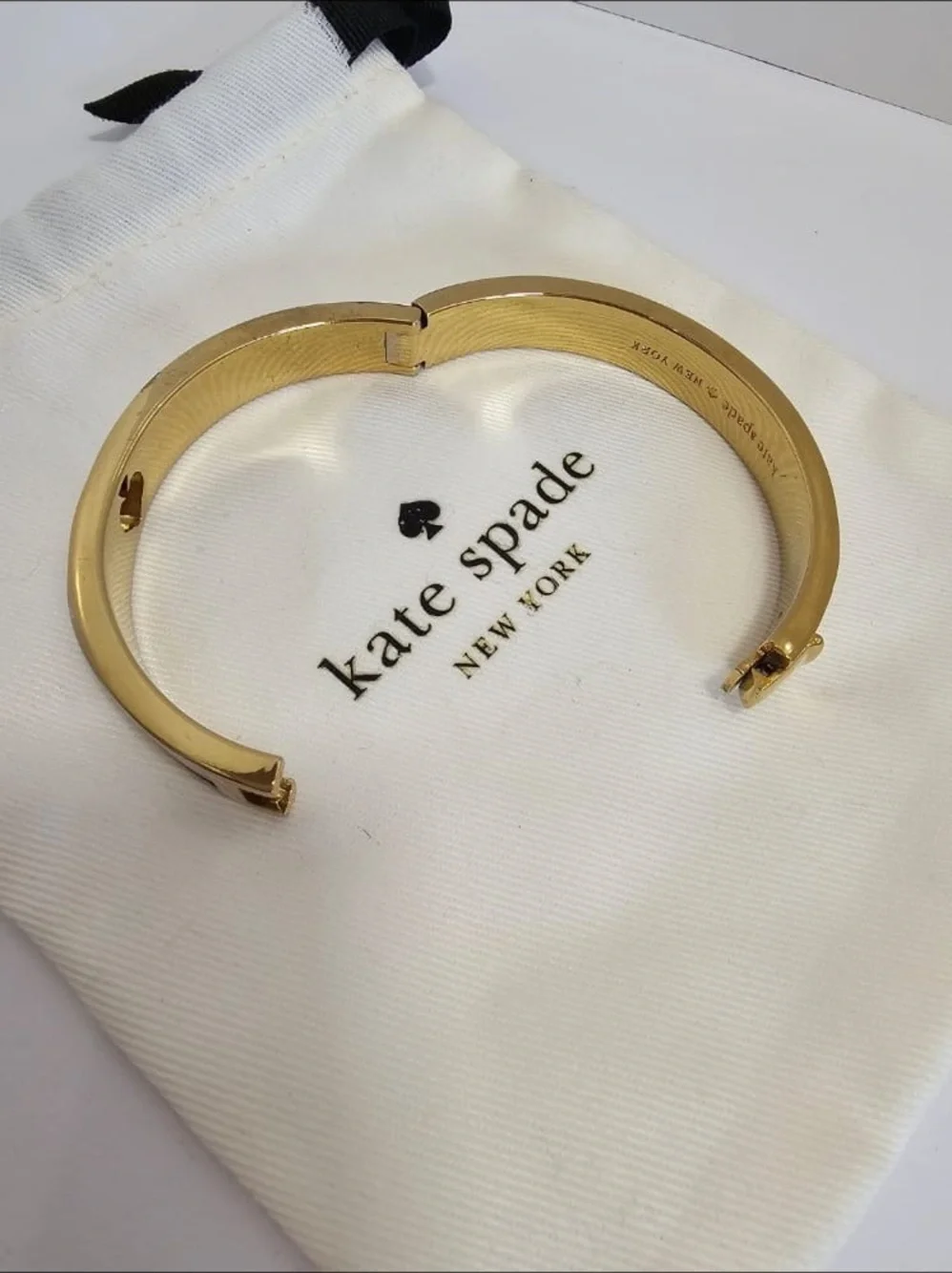 SOLD- Kate Spade "Spot The Spade"  Bangle Bracelet Gold/White & Dust Bag - Picture 5 of 5